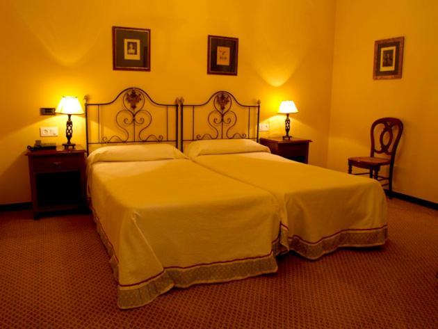 Hotel Monumento Convento De San Benito А-Гуарда Экстерьер фото